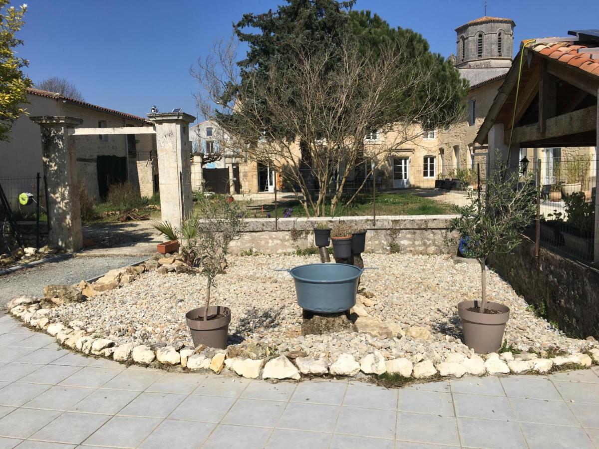 Gites Jardin-Darcy - Piscine Au Sel Bois Екстериор снимка