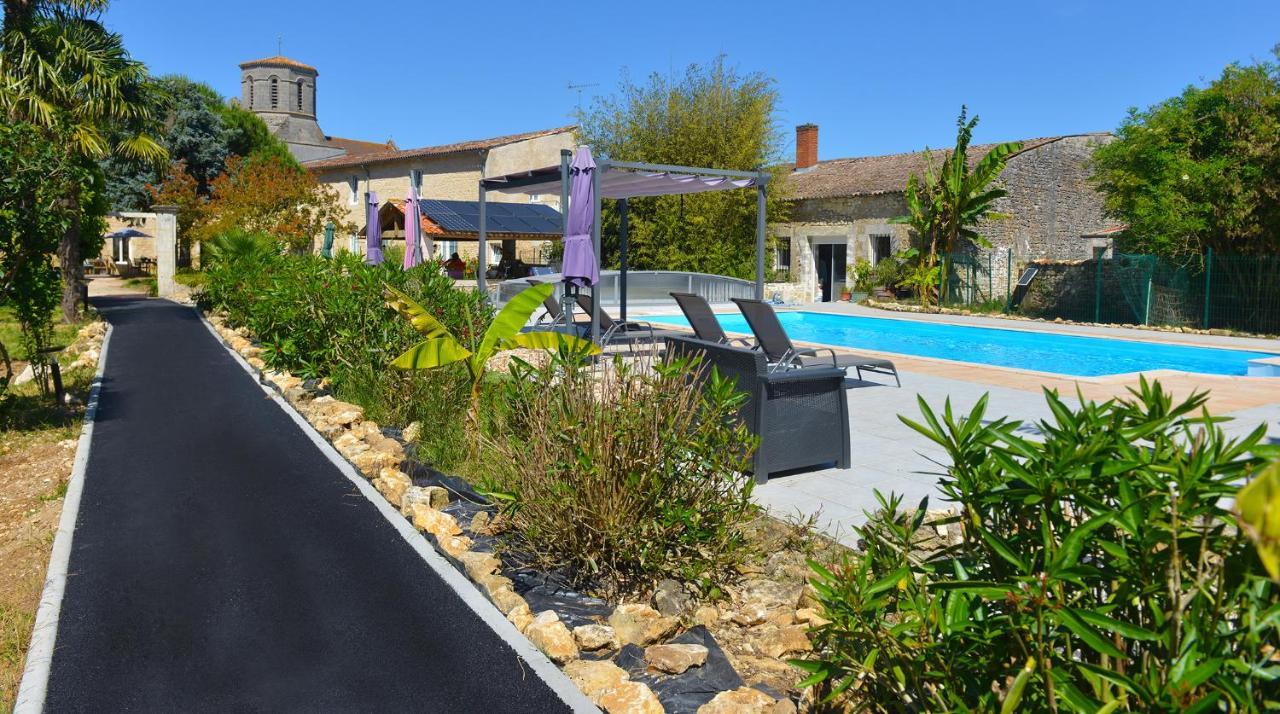 Gites Jardin-Darcy - Piscine Au Sel Bois Екстериор снимка