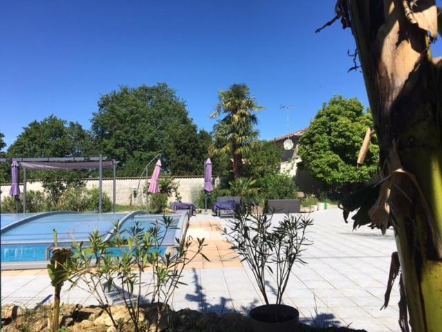 Gites Jardin-Darcy - Piscine Au Sel Bois Екстериор снимка
